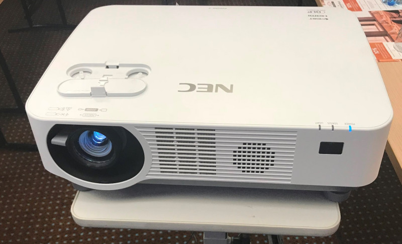 Лазерный проектор NEC P502HL-2