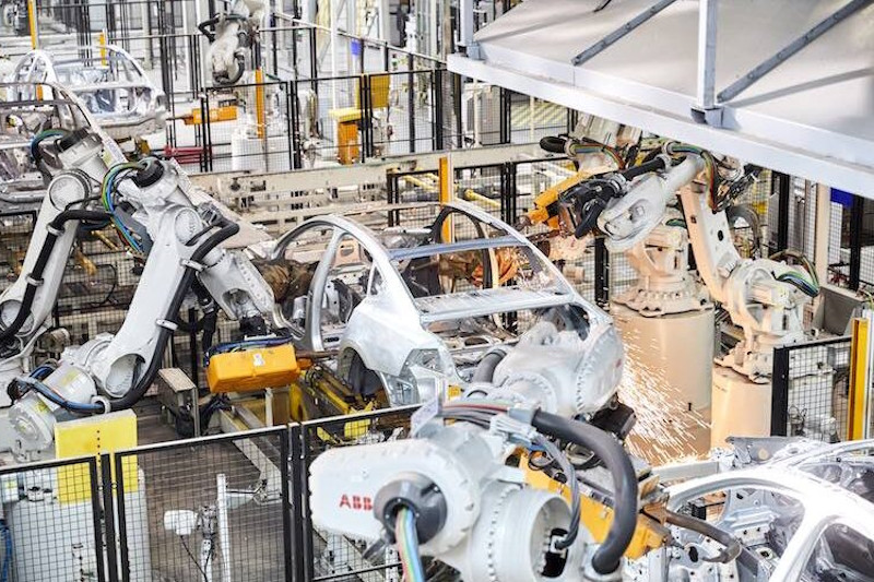 Volvo использует 1300 роботов ABB для производства электромобилей