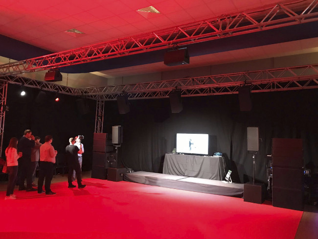 EM-Acoustics-Factory-Tour_demonstration-immersive-sound