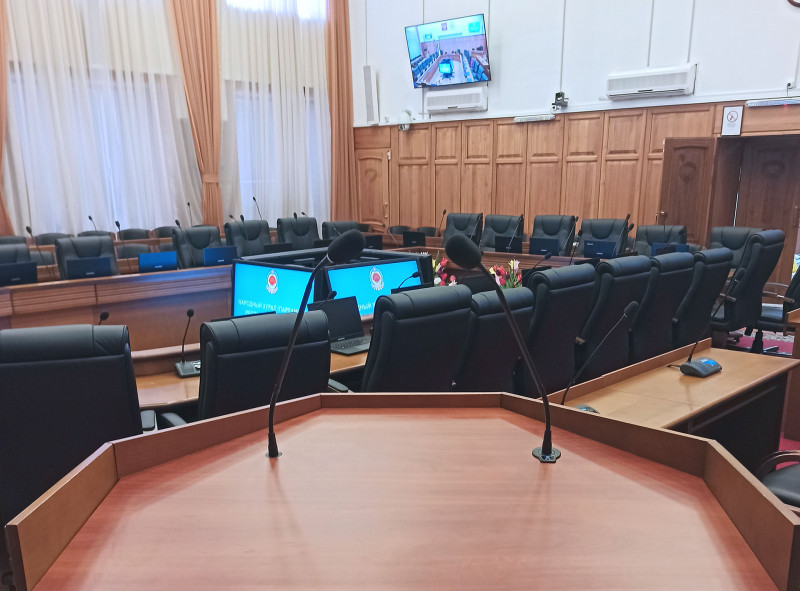 Трибуна в зале заседания Хурала