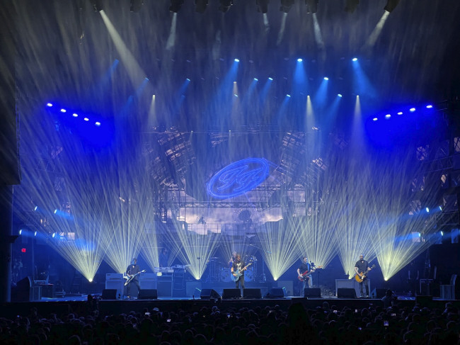 Турне Foo Fighters с новыми световыми приборами Martin, фото-1