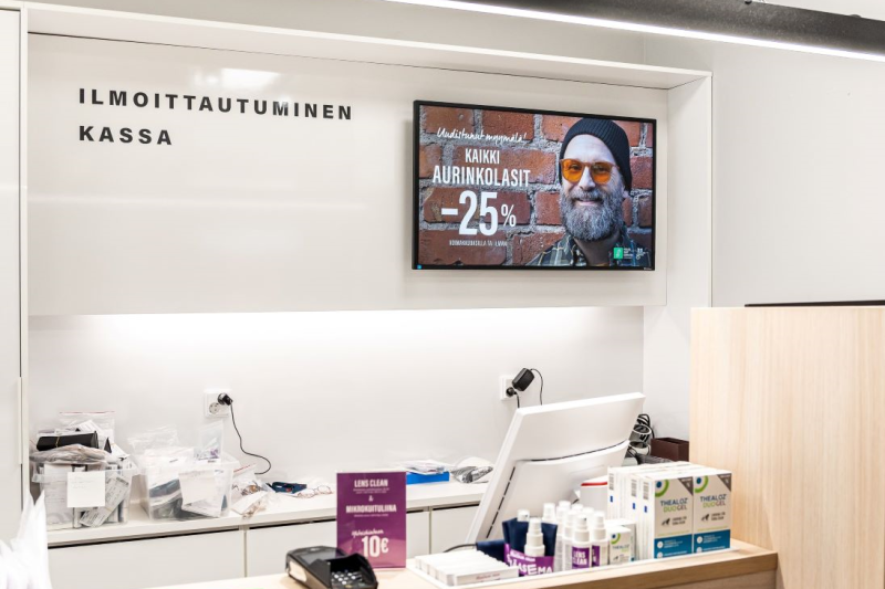Компания PPDS(Philips Professional Display Solutions) совместно с компанией FirstView изменили качество обслуживания клиентов в магазинах Silmäasema, ведущего специалиста по офтальмологии в Финляндии, установив более 200 цифровых вывесок Philips Android SoC в 40 крупных магазинах.