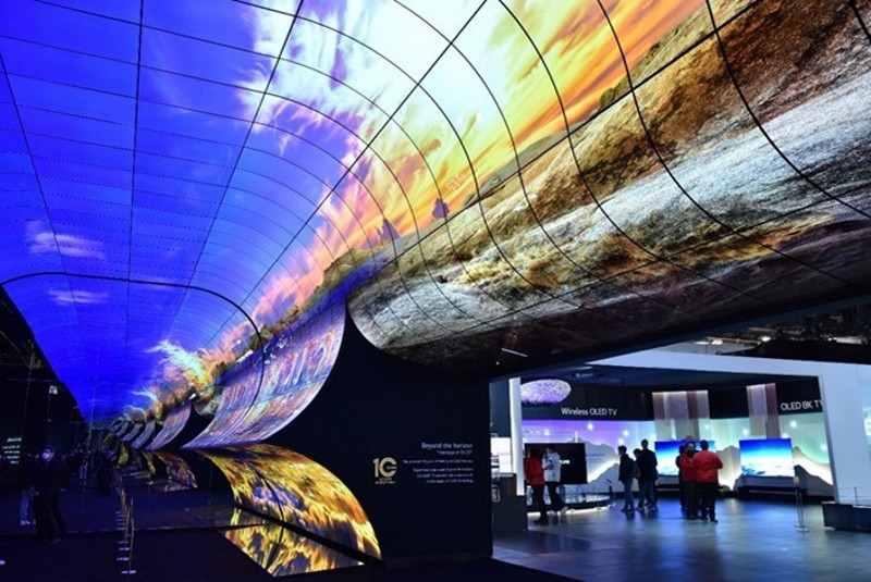 OLED дисплеи LG на выставке CES 2023