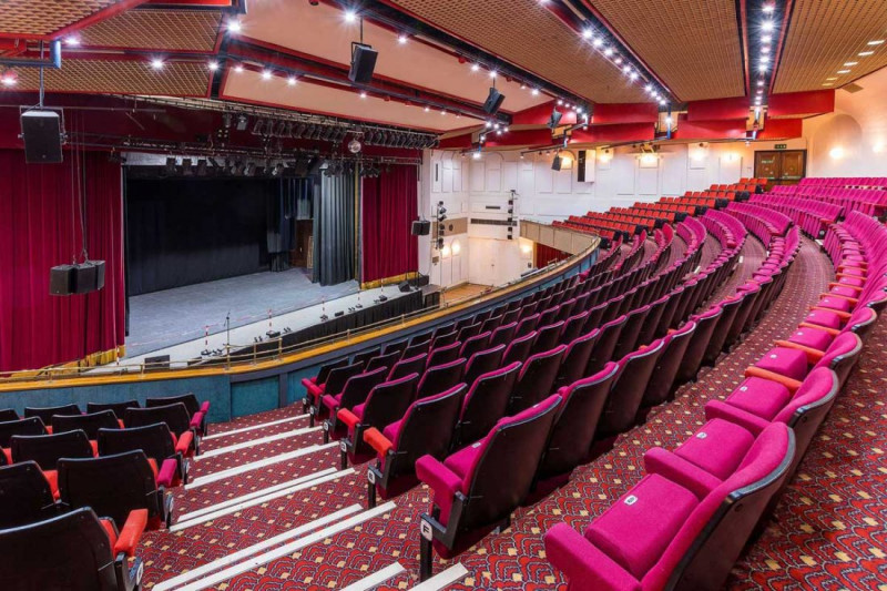 Театр «Уайт Рок» в Гастингсе возрождается с EM Acoustics