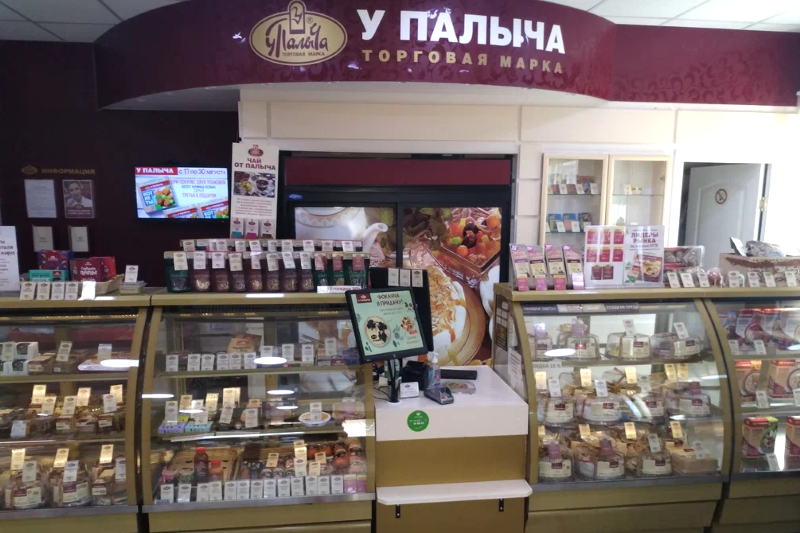 «У Палыча» автоматизировали показ видеорекламы в магазинах с помощью сервиса «1С-Рарус: Дисплей покупателя». Сервис позволяет настраивать трансляции контента сразу для всей сети магазинов.