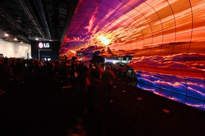 OLED дисплеи LG на выставке CES 2023