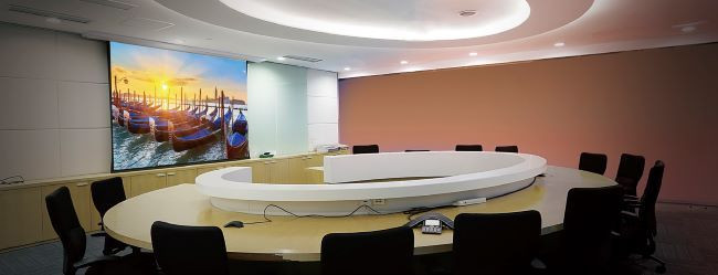 Использование проектора в переговорных комнатах