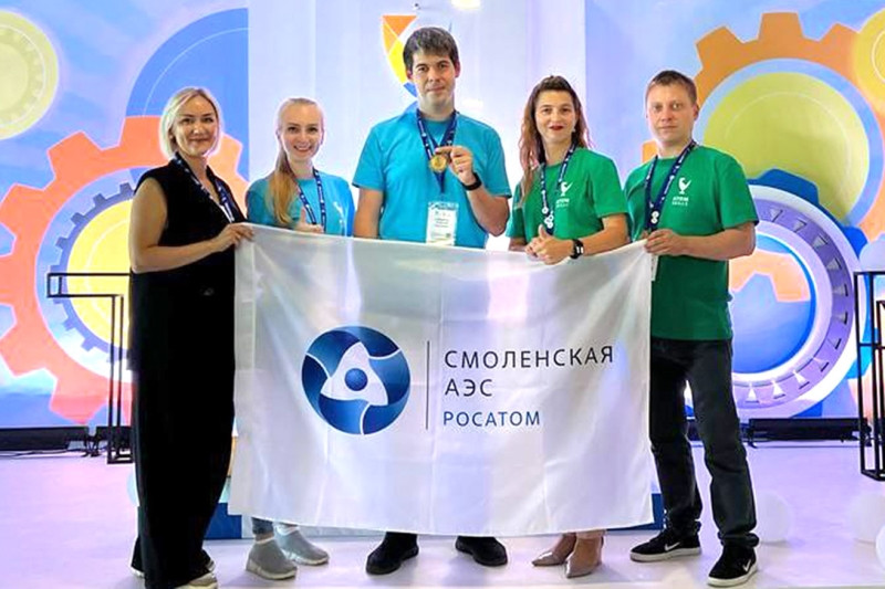 С 29 июля по 3 августа более 1400 участников крупнейшего российского чемпионата AtomSkills-2022 из 40 регионов страны и мира приобщались к миру атомной отрасли. В рамках мероприятия разработчик и производитель ИТ-оборудования, ПО и МПО Delta Computers выступил партнером компетенции «Сетевое и системное администрирование» и предоставил персональные системы для организации рабочих мест 14 команд-участниц.