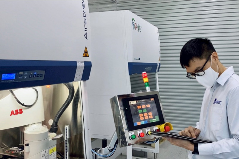 Роботы ABB сокращают время на тестирование COVID-19 в Сингапуре