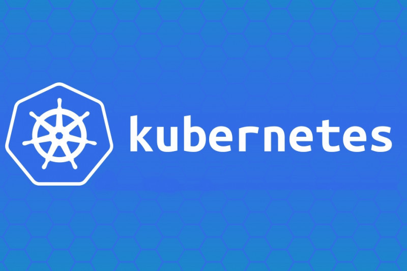 VK Cloud Solutions провела опрос среди участников «Вечерней школы Kubernetes для разработчиков» – технических специалистов, представляющих более 70 компаний из разных отраслей. Каждый из них рассказал о том, как именно технология применяется в их организациях, и с какими трудностями приходится сталкиваться.