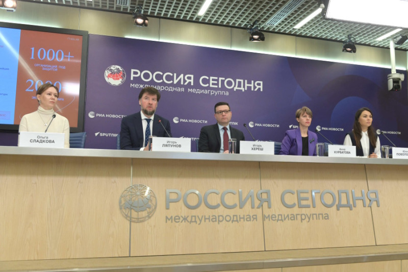 Архитектор комплексной безопасности ГК «Солар» объявил о создании отраслевого венчурного фонда, направленного на развитие новых перспективных направлений в сфере информационной безопасности. Миссия Solar Ventures — способствовать выходу молодых компаний в сфере ИБ на российский рынок, благодаря использованию стратегических преимуществ одного из лидеров рынка.