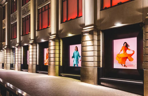 Система digital signage в ЦУМ