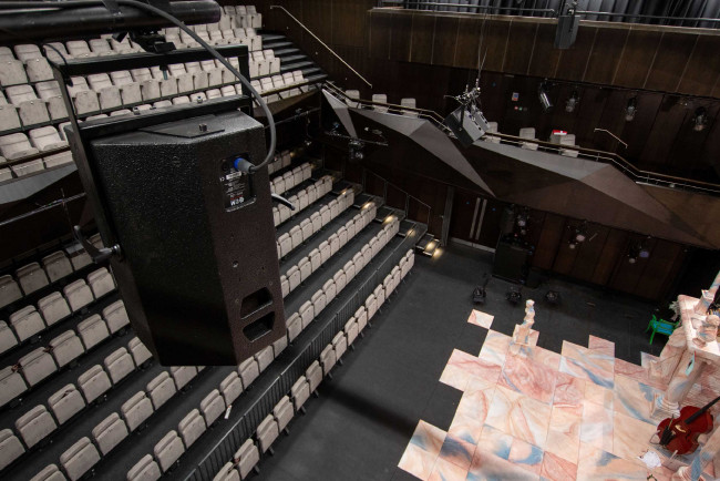 EM Acoustics, Театральное пространство Саутгемптона, вид на зал сбоку