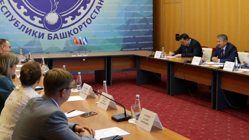 Компания RIWA продолжает поставлять конференционные решения на основе VISSONIC. В этот раз мы осуществили поставку (только поставку) конференц-системы VISSONIC Classic-D в зал заседаний Союза «Торгово-промышленная палата Республики Башкортостан».