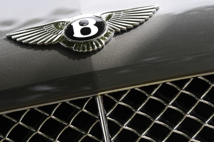 Первая полностью электрическая модель Bentley будет построена на заводе в Кру (город в графстве Чешир в Великобритании) в рамках инвестиций автопроизводителя в устойчивое развитие в размере 3,4 миллиарда долларов.