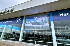 Сверхлегкая прозрачная светодиодная стена Leyard с безрамной конструкцией и высокой прозрачностью послужила экономичным, профессиональным решением для привлечения внимания клиентов к дилерскому центру BMW.