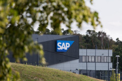 Гигант программного обеспечения для бизнеса компания SAP заявила, что стремится помочь предприятиям устранить сложности, связанные с доступом и использованием разбросанных по разным системам данных, запустив свою новую платформу SAP Datasphere.