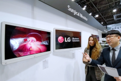 LG Electronics представляет свой первый 27-дюймовый хирургический монитор с разрешением 4K и технологией Mini LED (модель 27HQ710S) на международной медицинской выставке MEDICA 2022, которая проходит в Дюссельдорфе, Германия, с 14 по 17 ноября.