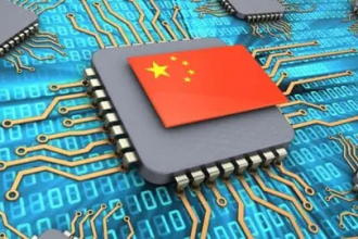 Китай готовится запустить новый инвестиционный фонд в размере 40 миллиардов долларов с целью финансирования индустрии по производству микросхем.