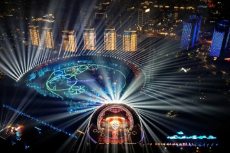 Прожекторы AQUAPEARL-PRO покорили зрителей, создав праздничное настроение и сделав более ярким путь Китая вперед в 2024 год.