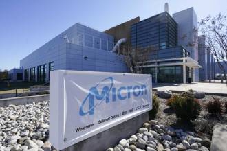 Компания Micron Technology, Inc, одна из крупнейших в мире компаний по производству полупроводников и единственный производитель памяти в США, объявила о планах до конца десятилетия инвестировать около 15 миллиардов долларов в строительство нового завода по производству передовых чипов памяти в городе Бойсе, штат Айдахо.