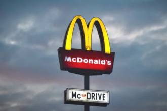 LG Electronics поставит более 4000 дисплеев высокой яркости для использования в ресторанах McDonalds в Германии.