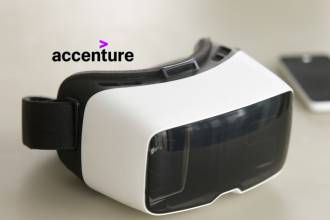 Компания Accenture в России разработала решение на базе технологии виртуальной реальности – VR tour. Оно дает возможность соискателям при приеме на работу полностью погрузиться в жизнь Accenture. Приложение уже используется Технологическим центром компании в Твери и будет тиражироваться.
