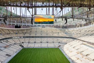 Экраны Unilumin создали эксклюзивные пространства для футбольных болельщиков на поле и за его пределами.