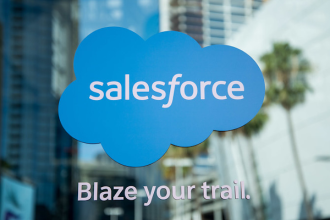 Гигант программного обеспечения по управлению взаимоотношениями с клиентами компания Salesforce планирует в августе поднять цены на некоторые из своих самых популярных облачных и маркетинговых инструментов в среднем на 9%.