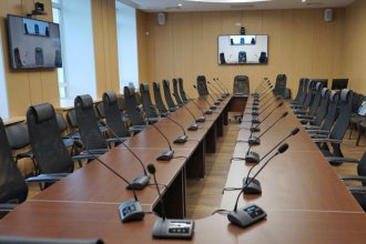 Компания RIWA оборудовала конференц-системой VISSONIC, а также сопутствующим оборудованием два зала заседаний, актовый зал и открытую сцену в московском отделении ЛДПР — Либерально-демократической партии России.