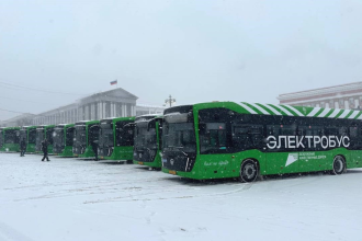 Станции были построены в рамках государственной программы «Развитие транспортной системы», утвержденной Правительством РФ. В городе на общественные маршруты впервые вышли 10 новых электробусов, для зарядки которых запущены ультрабыстрые зарядные станции Sitronics Electro.
