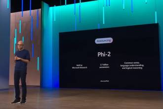 Корпорация Microsoft представила новую модель искусственного интеллекта под названием Phi-2, которая превосходит по производительности даже более крупные модели, размеры которых превышают ее в 25 раз.