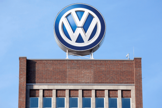 Плану автоконцерна Volkswagen (VW) по запуску специализированного завода по производству электромобилей в Вольфсбурге, Германия, стоимостью 2,1 миллиарда долларов, не суждено осуществиться.
