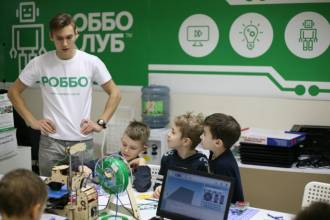 Международная сеть школ робототехники ROBBOClub.Ru, созданная компанией «РОББО», вышла на рынок Грузии. Первый кружок в Тбилиси, запущенный по модели франчайзинга, работает в дистанционном формате. Около 100 школьников обучаются робототехнике онлайн.