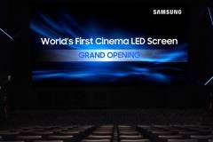 Компания Samsung Electronics установила первый коммерческий LED-экран в кино-центре Lotte Cinema World Tower в Корее.