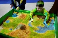 Компания «Инновации детям» использует проекторы Epson для оснащения интерактивных песочниц.