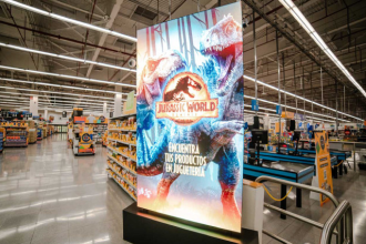 Решение Navori для розничной сети Walmart оптимизирует расходы рекламодателей благодаря выбору дней и времени присутствия целевой аудитории в магазине.