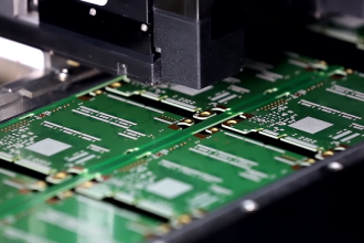Micron Technology Inc., один из ведущих мировых производителей микросхем памяти, планирует до 2030 года потратить 40 миллиардов долларов на расширение своих производственных мощностей по производству полупроводников в США.