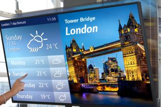 LG Business Solutions Europe объявила о выпуске новой линейки продуктов – сенсорных накладок (Touch Overlay), предлагаемой в сотрудничестве с компанией DISPLAX, ведущим мировым производителем продукции с сенсорной мультитач технологией PCAP (проекционно-емкостная технология).