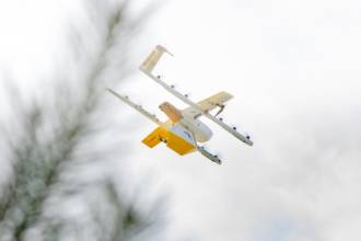 Компания Wing - дочерняя компания Alphabet, расширяет свои услуги по доставке дронами, запустив новый сервис в Ирландии.