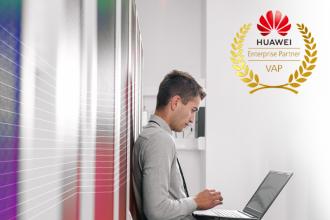 Huawei присвоила ИТ-компании КРОК наивысший партнерский статус – Value Added Partner (VAP).  Статус VAP подтверждает высочайшие компетенции команды КРОК в области внедрения решений на базе продуктов Huawei и позволяет осуществлять прямые поставки оборудования, оказывать консультации и сервисное обслуживание.