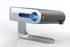 Ультрапортативный кинематографический LED-проектор ViewSonic M1 обеспечивает удобство просмотра и имеет компактный, интуитивно понятный дизайн.