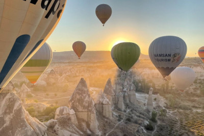 При помощи аудиооборудования от Shure агентство Patchwork Events осуществило детскую мечту воздухоплавателей – 18 воздушных шаров в небе, в одном из них ди-джей, музыкальный сет которого транслируется на остальные шары по беспроводному каналу.