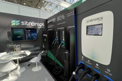 На международной выставке Renwex 2025 компания Sitronics Electro презентовала электрозарядную станцию (ЭЗС) с программным обеспечением (ПО) eStation Management для настройки и удалённого управления оборудованием. Решение позволяет собственникам eStation Super минимизировать простой зарядной станции благодаря диагностике в режиме реального времени, возможностям дистанционной прошивки софта и глубокому анализу данных.