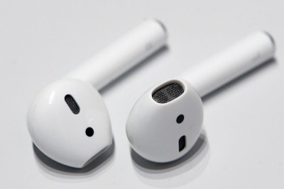 Аналитик Apple Минг-Чи Куо утверждает, что новые наушники AirPods, оснащенные инфракрасными камерами, будут работать с гарнитурой Vision Pro, улучшая объемный пространственный звук.