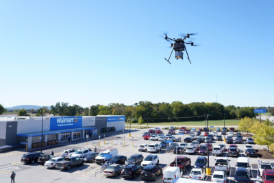 Компания Walmart Inc. объявила, что наращивает доставку дронами, открывая множество новых точек, откуда можно будет доставлять посылки клиентам по воздуху.