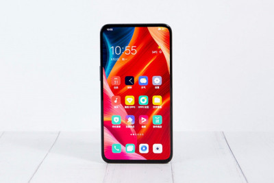 Компания Oppo анонсировала последнюю версию своей «невидимой» камеры размещенной под экраном.