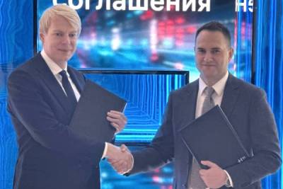 ГК «Солар», архитектор комплексной кибербезопасности, и вендор НОТА (ИТ-холдинг Т1) подписали соглашение о технологическом партнерстве в рамках XXVIII Петербургского международного экономического форума (ПМЭФ). Стороны обеспечат совместимость решений для безопасной разработки приложений «Солара» с продуктами НОТА. Партнеры также рассмотрят возможности развития совместимости в сфере сетевой безопасности и защиты данных.