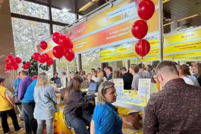 «1С‑Рарус» провел отраслевой день в рамках традиционного осеннего партнерского семинара фирмы «1С». К трансляции 15 докладов подключились 230 слушателей. Эксперты «1С-Рарус» показали, как ИИ помогает решать повседневные задачи бизнеса. Разобрали, какие процессы и учетные системы нужно изменить для работы с ЭПД и маркированными товарами.