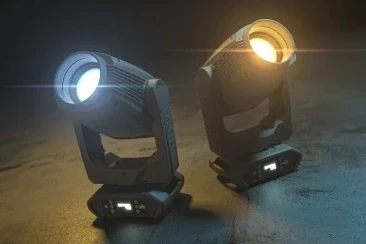 Высокая производительность при мобильном форм-факторе Maverick Force X Profile делает его удобным решением для сцен, концертных залов и клубных площадок.